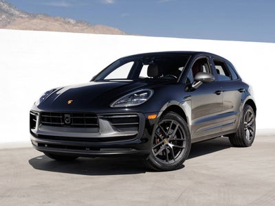 2023 Porsche Macan Macan T (MY23)