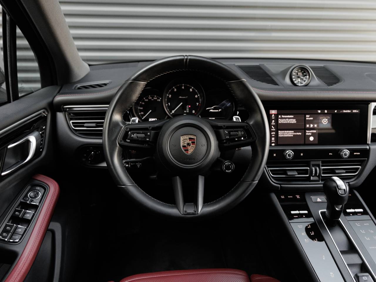 2023 Porsche Macan Macan T (MY23)
