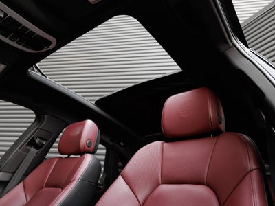 2023 Porsche Macan Macan T (MY23)