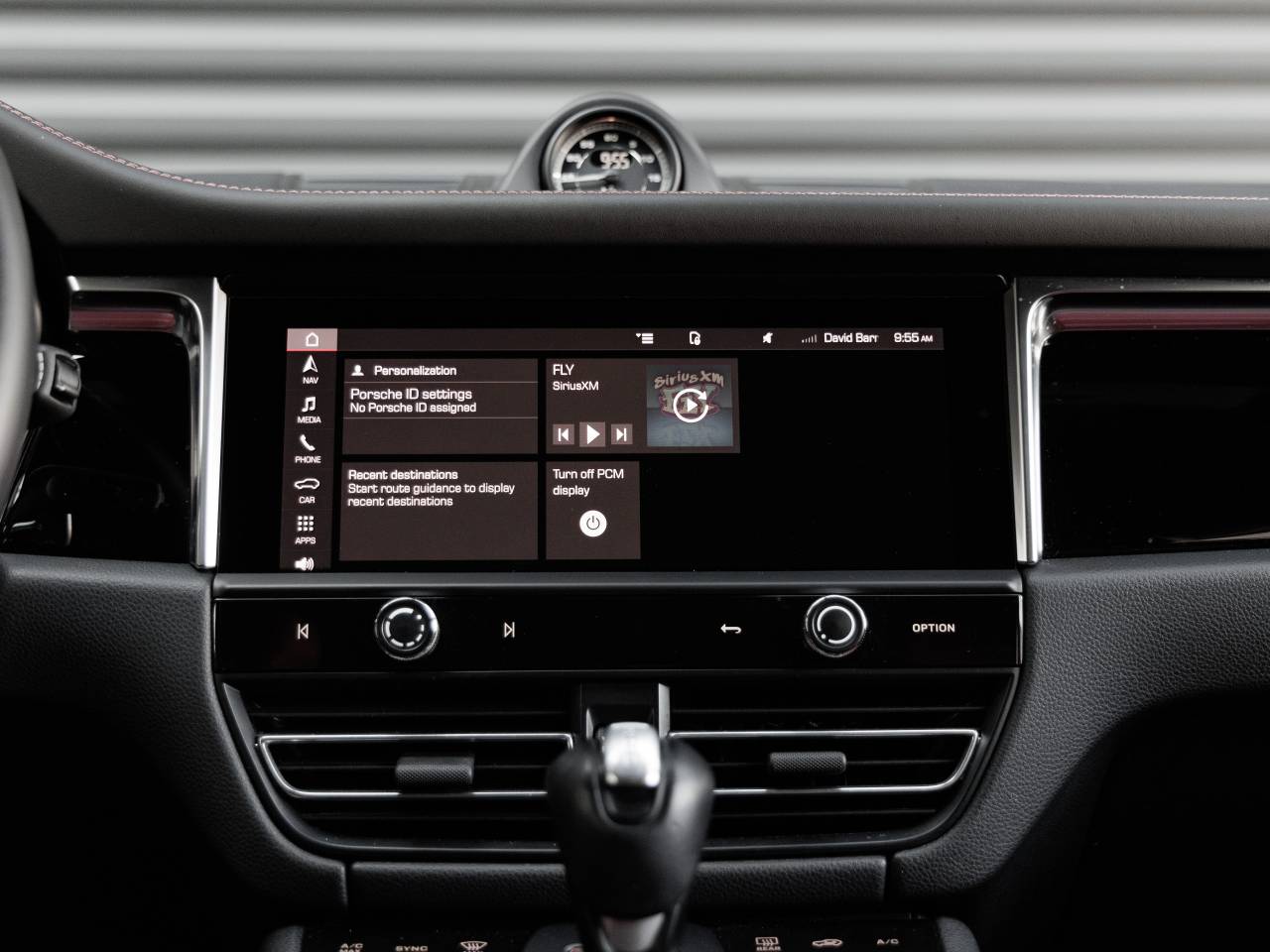 2023 Porsche Macan Macan T (MY23)