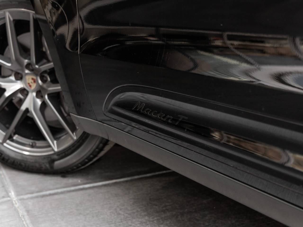 2023 Porsche Macan Macan T (MY23)