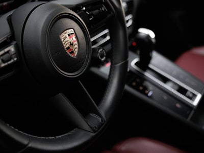2023 Porsche Macan Macan T (MY23)