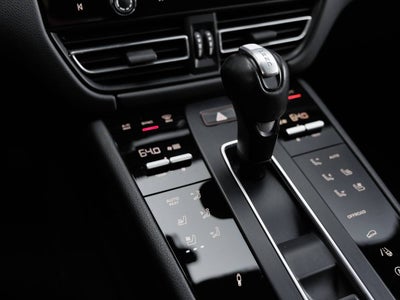 2023 Porsche Macan Macan T (MY23)