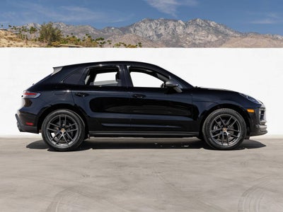 2023 Porsche Macan Macan T (MY23)