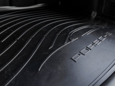 2023 Porsche Macan Macan (MY23)