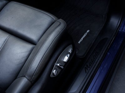 2023 Porsche Macan Macan (MY23)