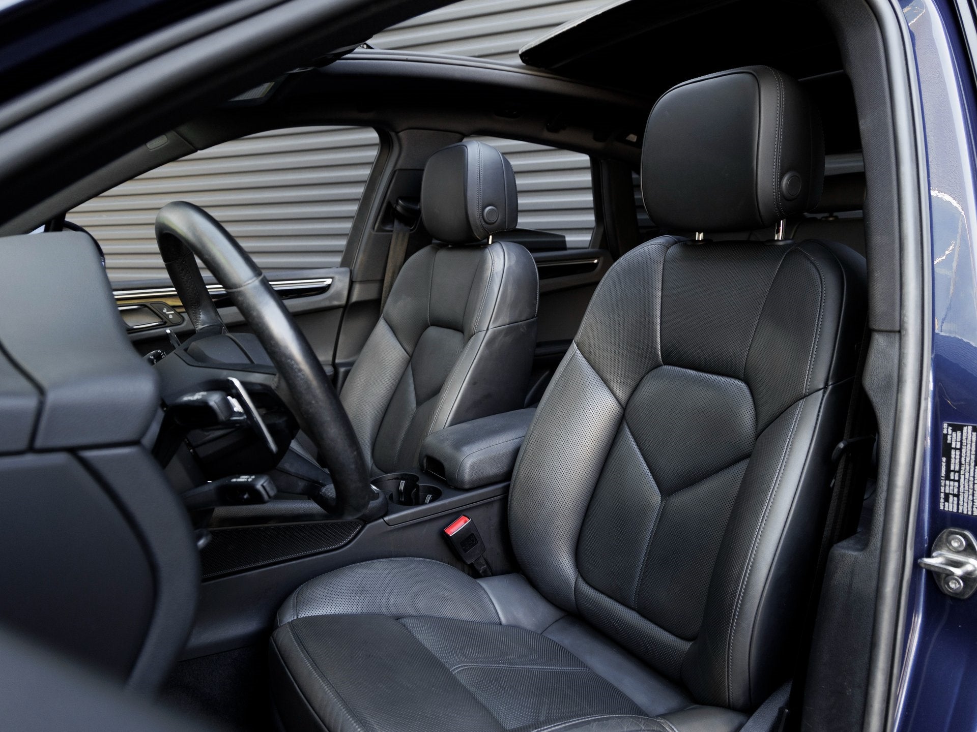 2023 Porsche Macan Macan (MY23)