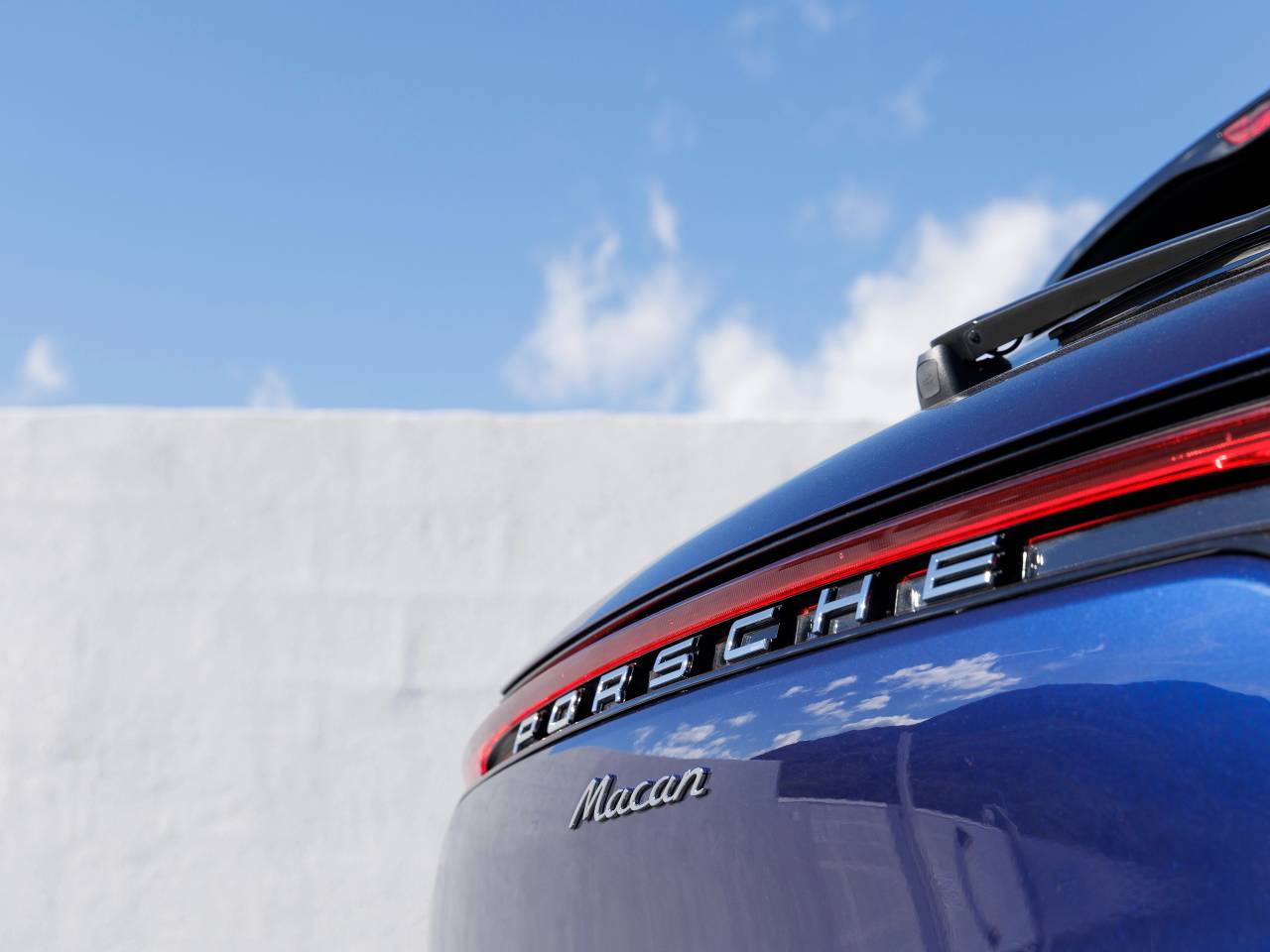 2023 Porsche Macan Macan (MY23)