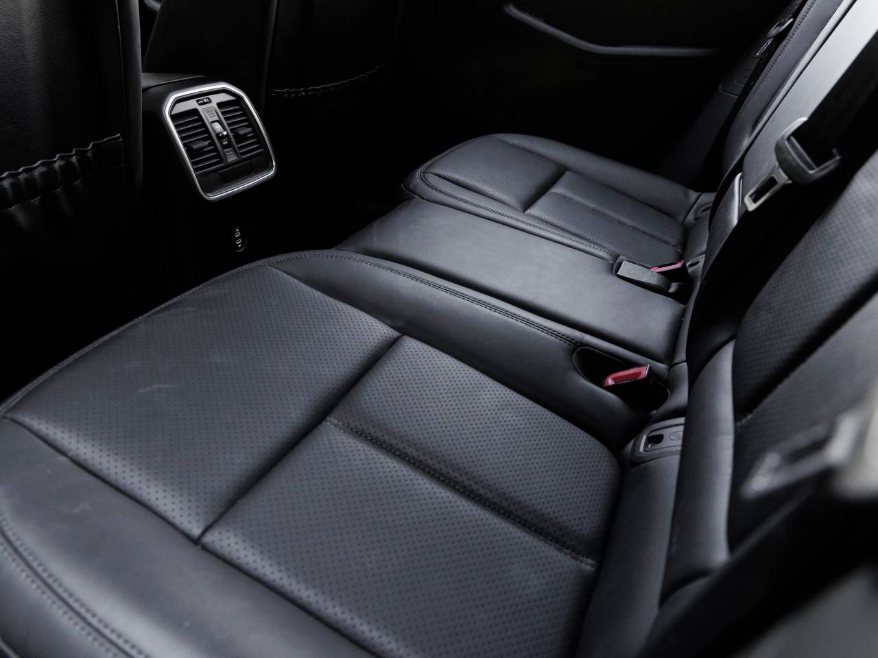 2023 Porsche Macan Macan (MY23)