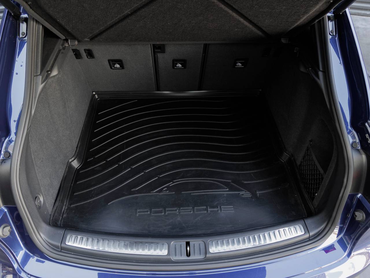 2023 Porsche Macan Macan (MY23)