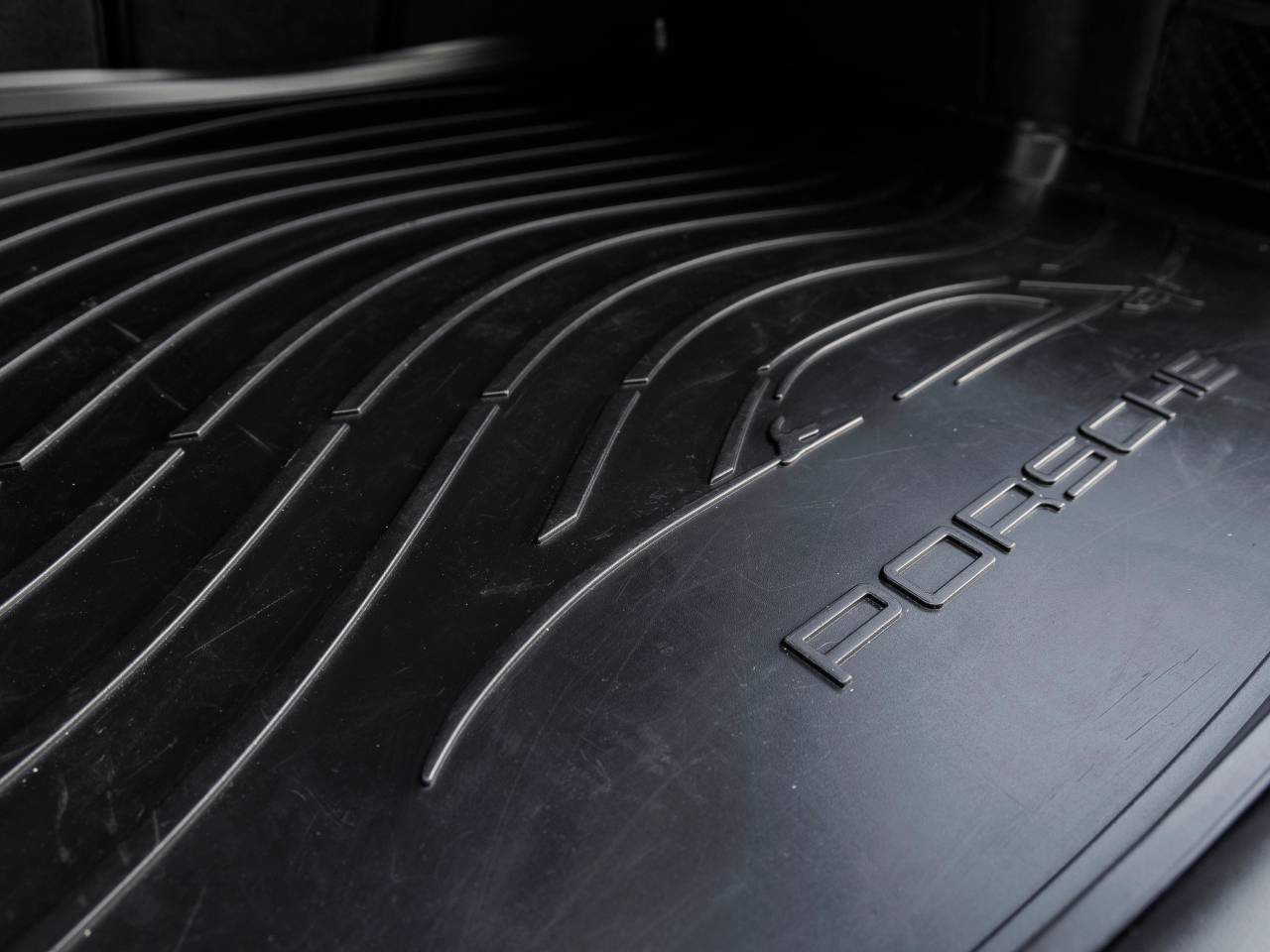 2023 Porsche Macan Macan (MY23)