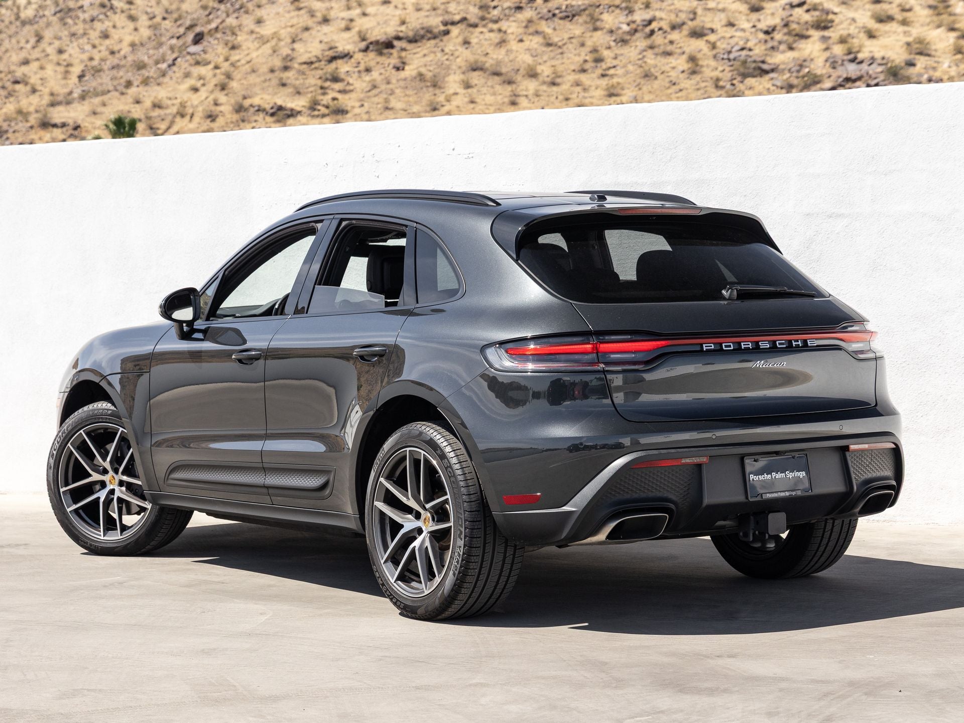 2025 Porsche Macan Base