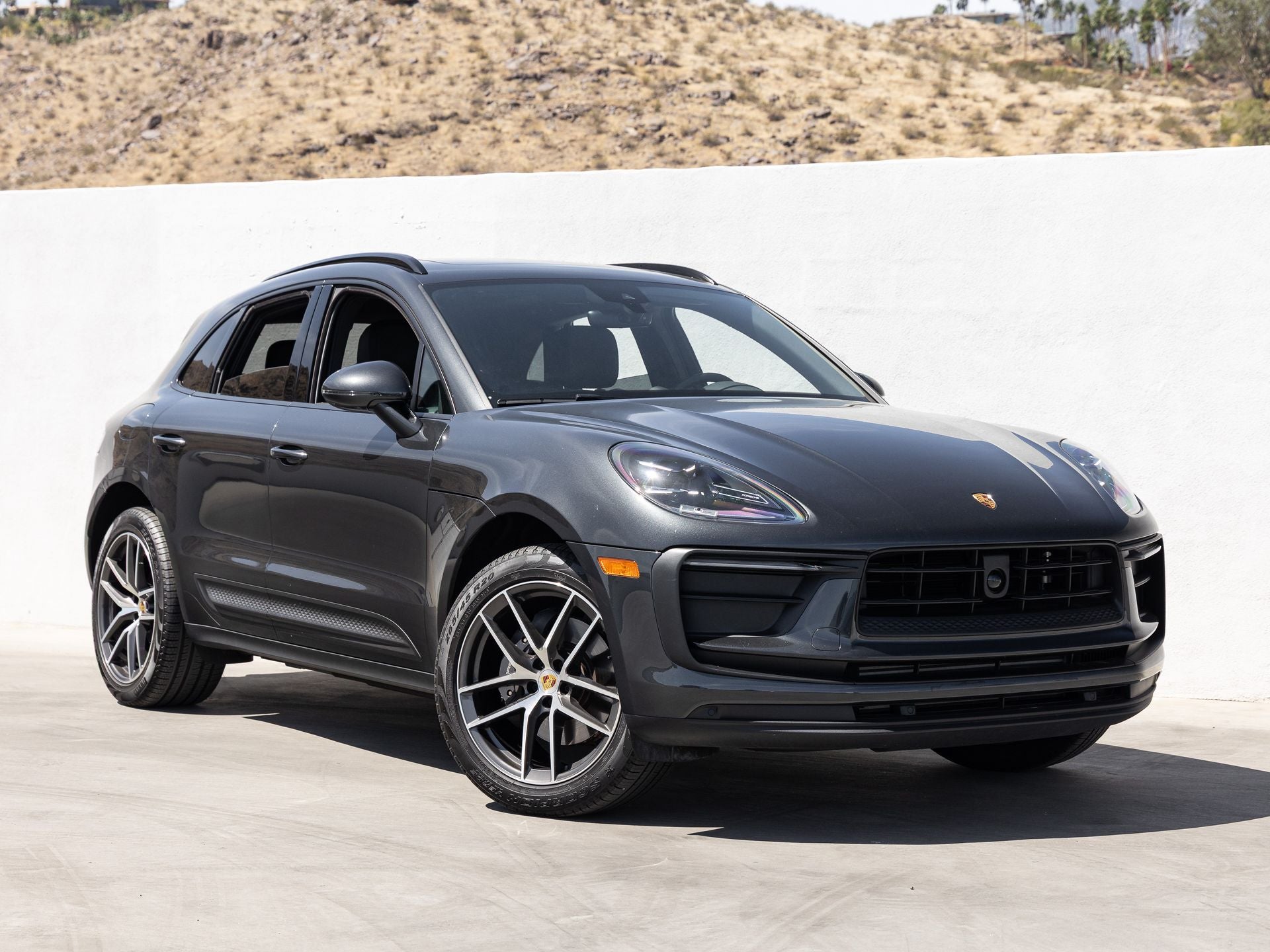 2025 Porsche Macan Base