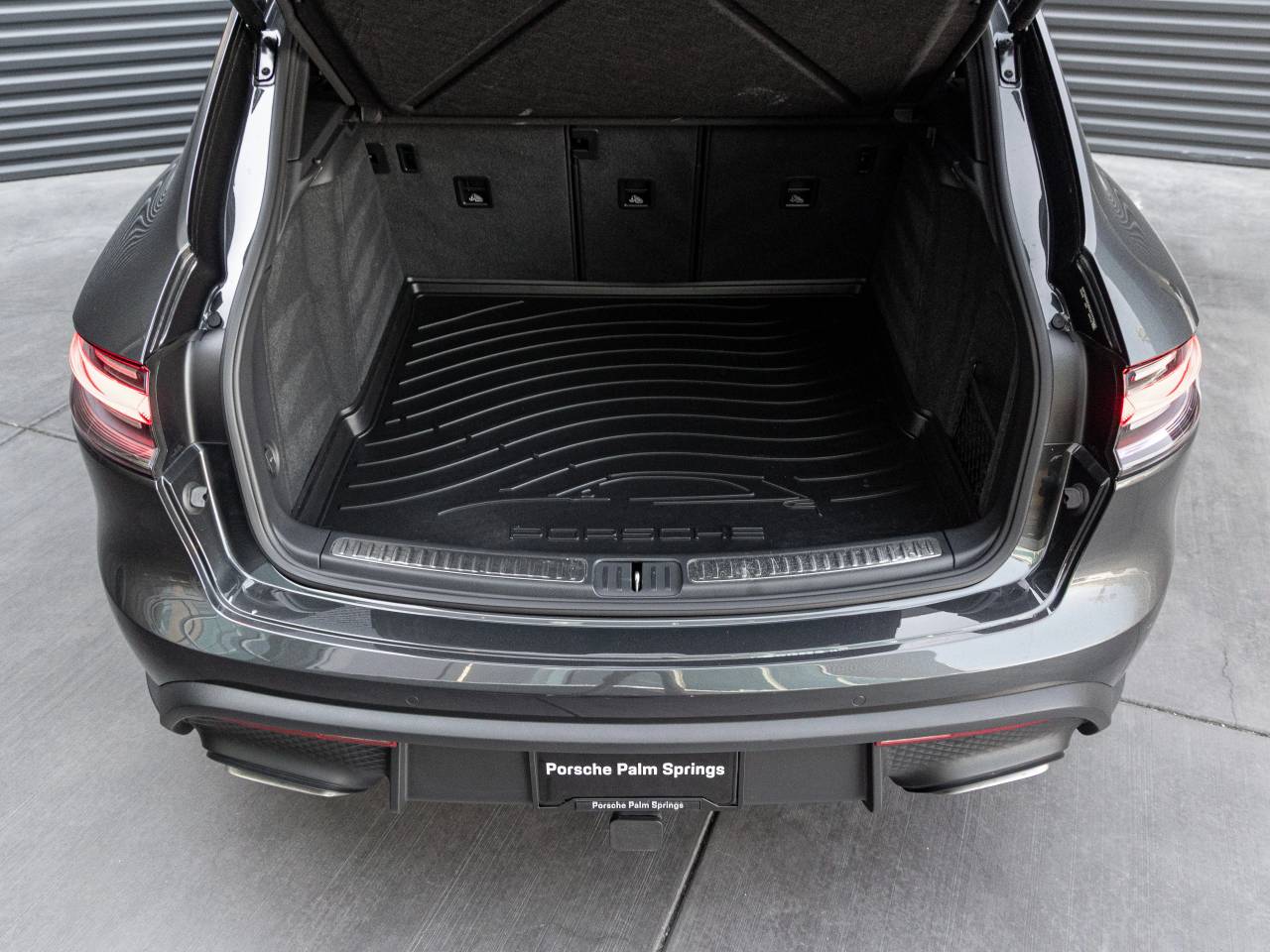 2025 Porsche Macan Base