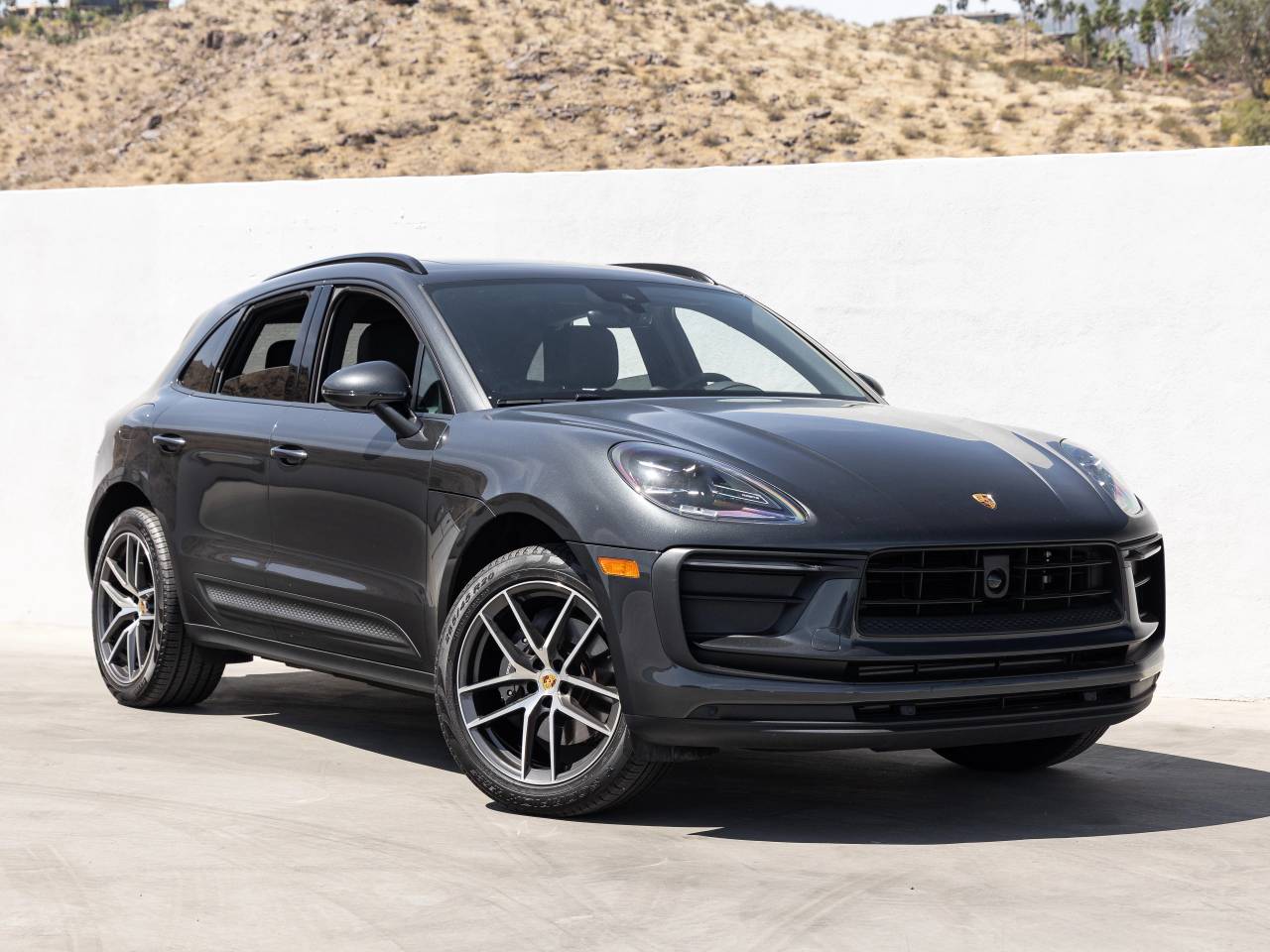 2025 Porsche Macan Base