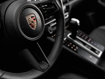 2026 Porsche Macan Macan
