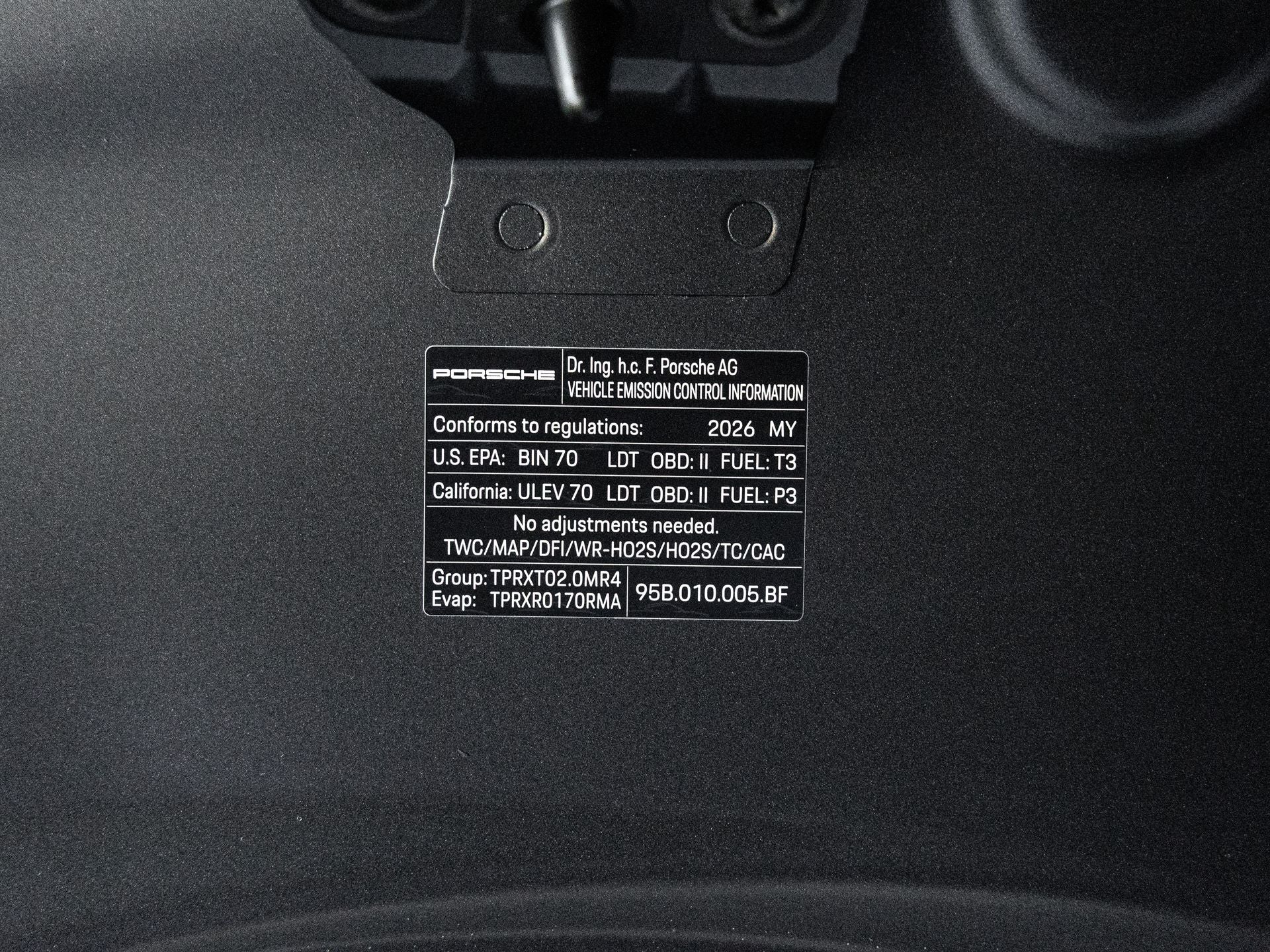 2026 Porsche Macan Base