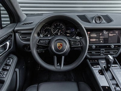 2026 Porsche Macan Macan