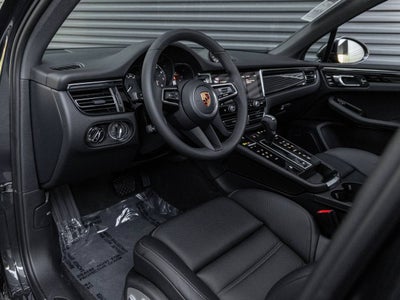 2026 Porsche Macan Macan