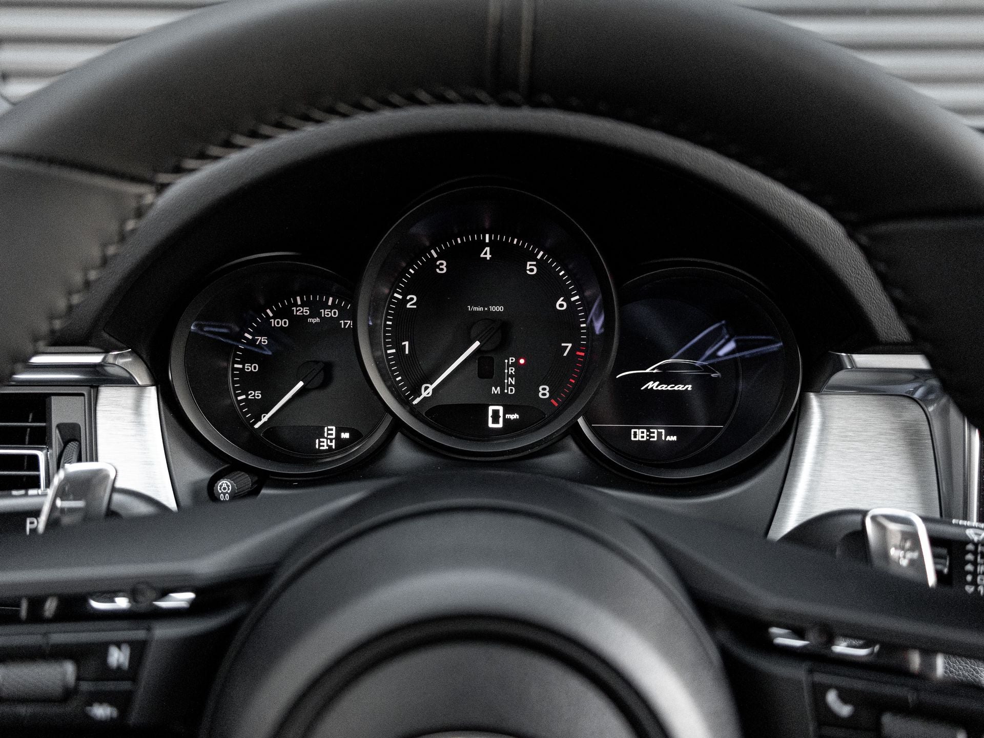 2026 Porsche Macan Base