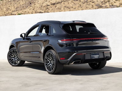 2026 Porsche Macan Base