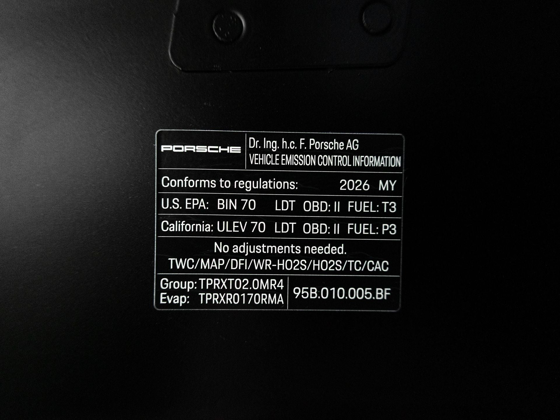 2026 Porsche Macan Base