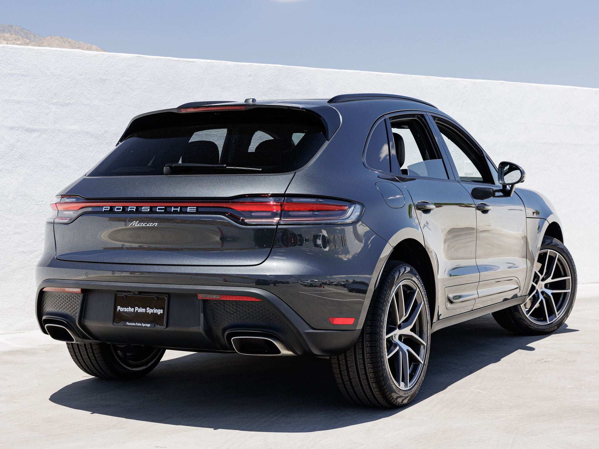 2026 Porsche Macan Base