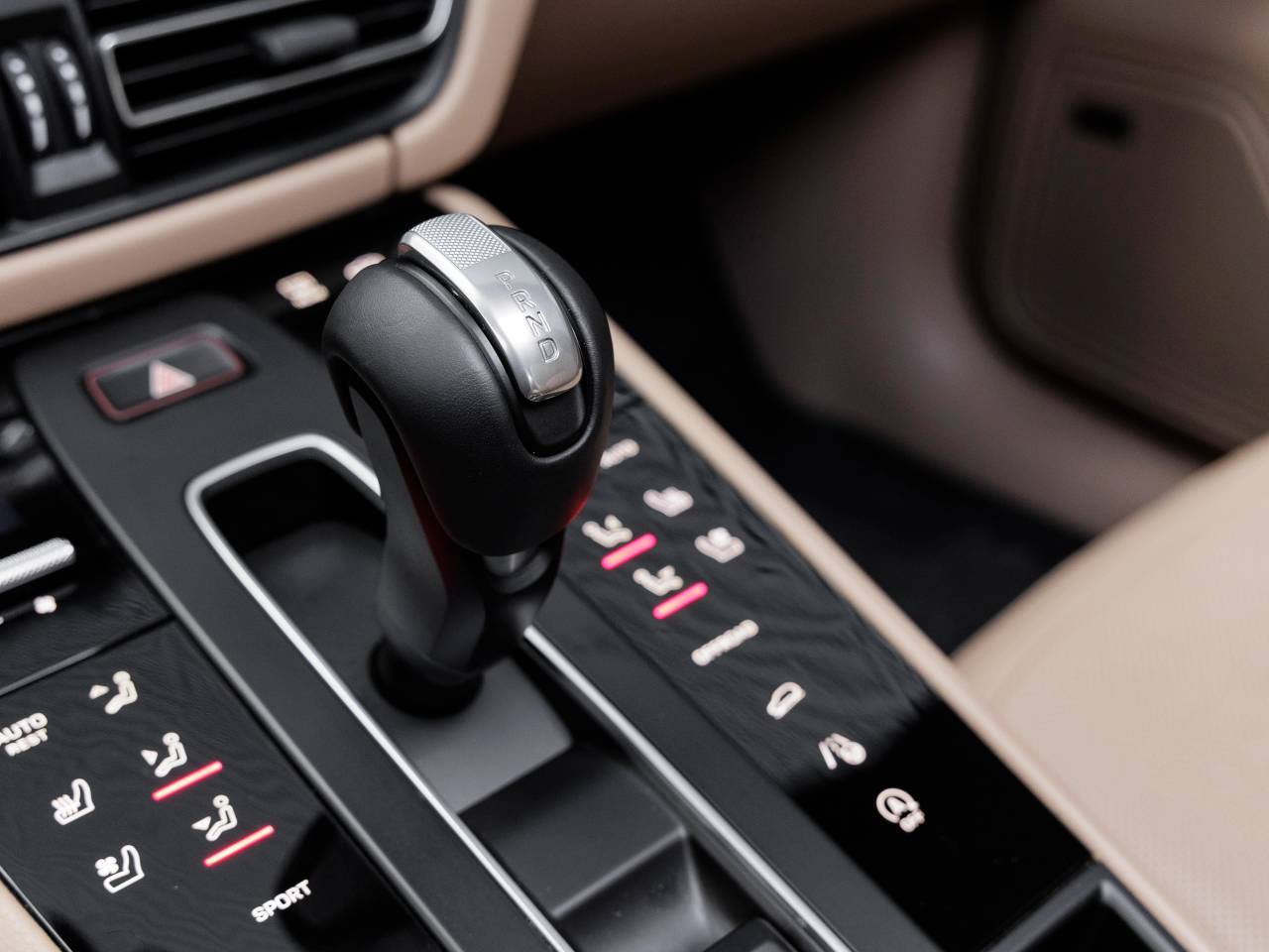 2025 Porsche Macan Macan