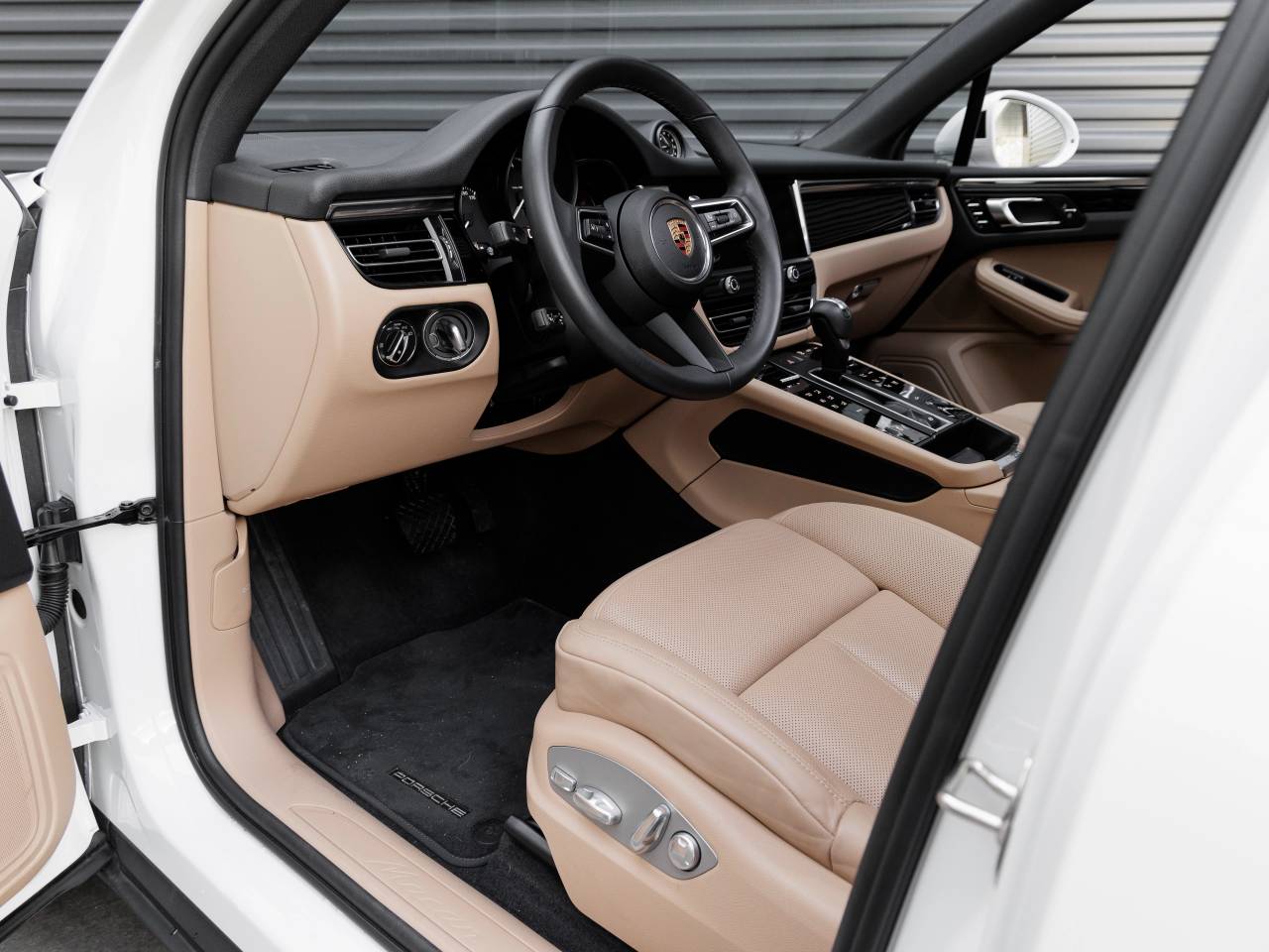 2025 Porsche Macan Macan