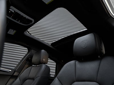 2025 Porsche Macan Macan