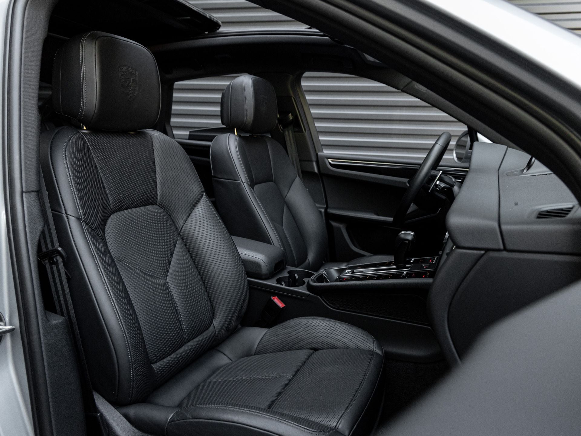 2025 Porsche Macan Macan