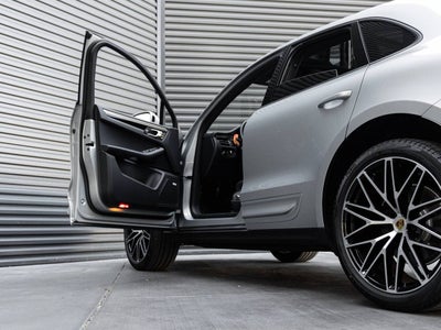 2025 Porsche Macan Macan