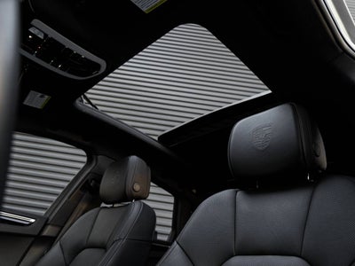 2025 Porsche Macan Macan