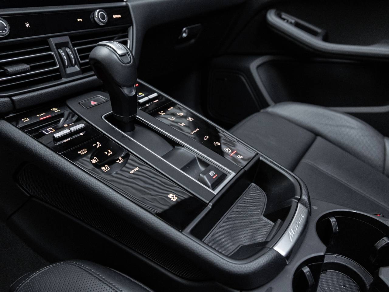 2025 Porsche Macan Macan