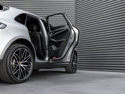 2025 Porsche Macan Macan