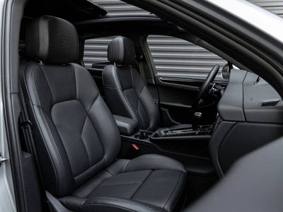 2025 Porsche Macan Macan