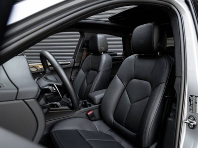 2025 Porsche Macan Macan