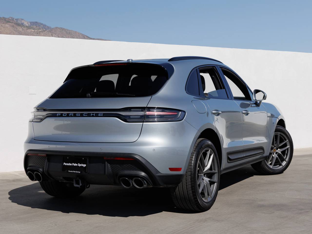 2025 Porsche Macan Base