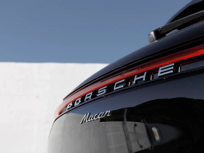2026 Porsche Macan Macan