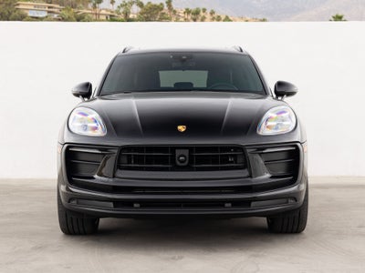 2022 Porsche Macan Macan