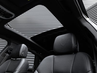 2022 Porsche Macan Macan