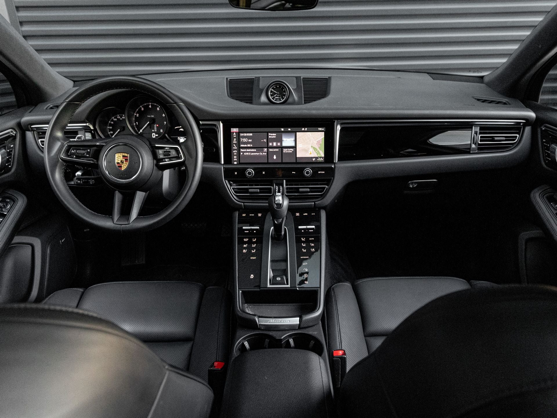 2022 Porsche Macan Macan