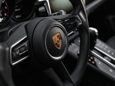 2022 Porsche Macan Macan