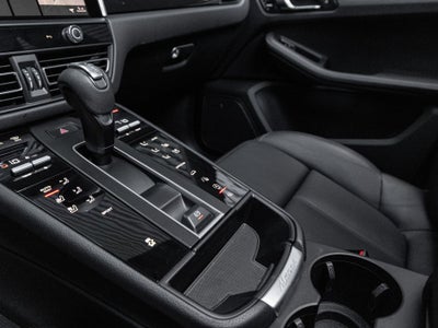 2022 Porsche Macan Macan