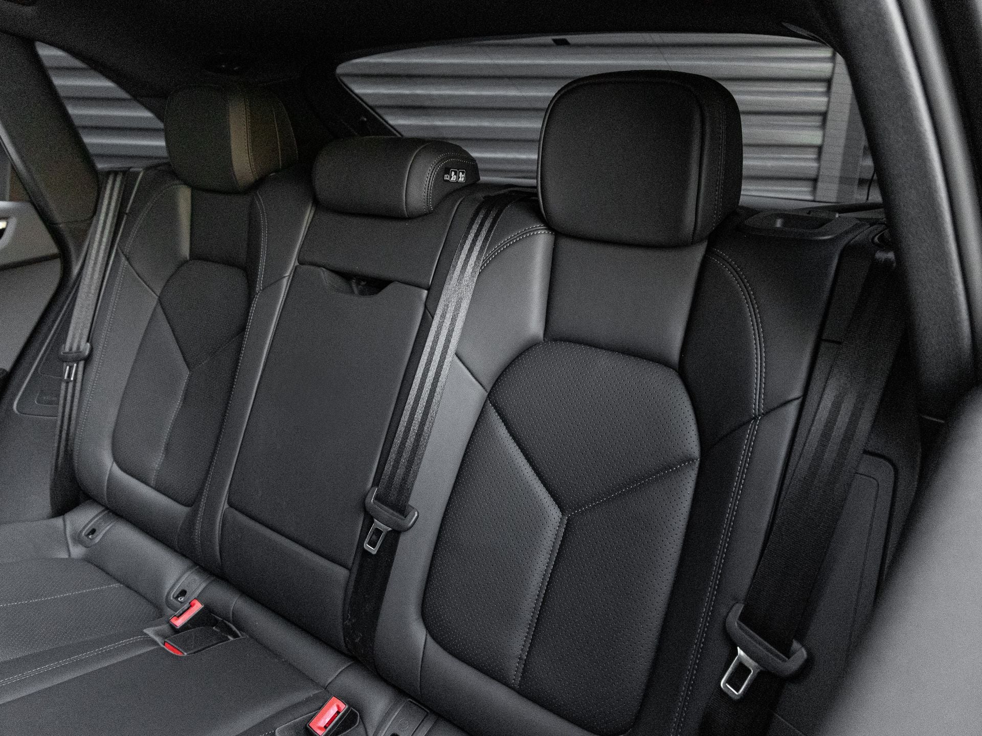 2022 Porsche Macan Macan