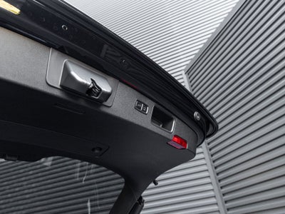 2022 Porsche Macan Macan