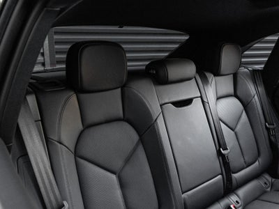 2022 Porsche Macan Macan