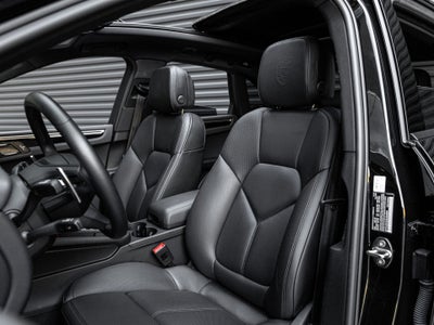 2022 Porsche Macan Macan