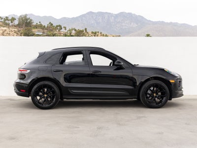 2022 Porsche Macan Macan