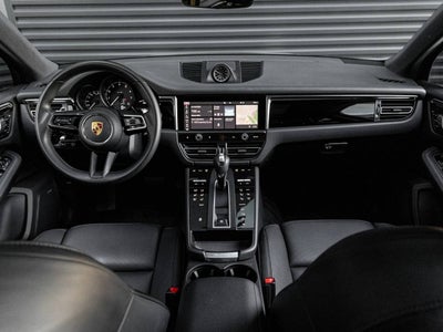 2022 Porsche Macan Base